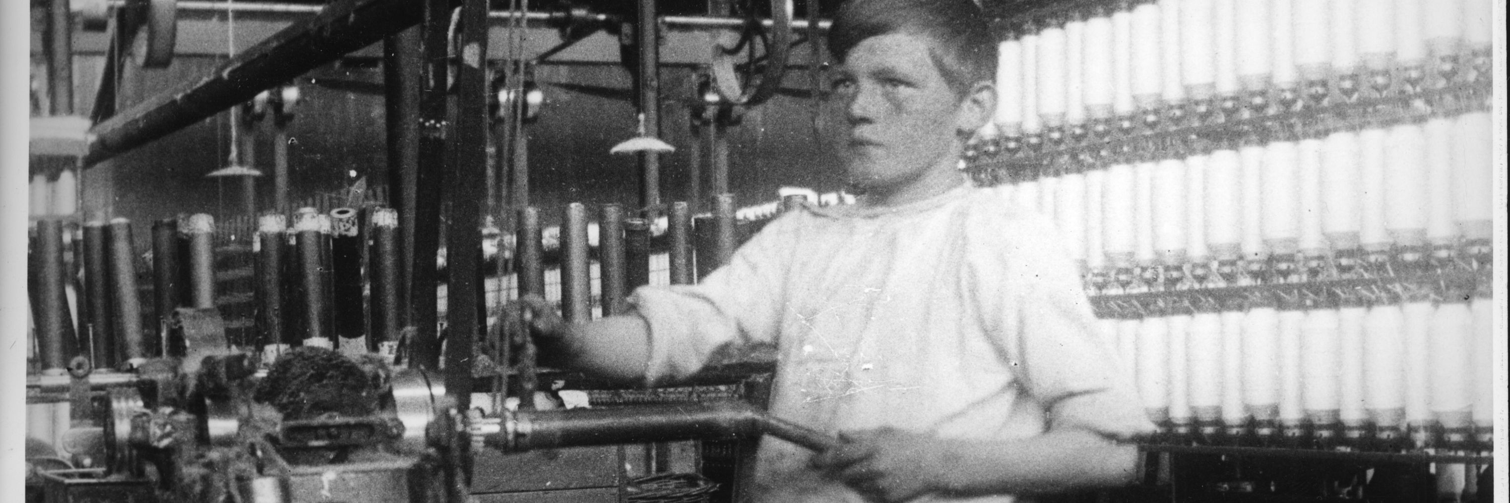 Arbejdsdreng på bomuldsfabrikken